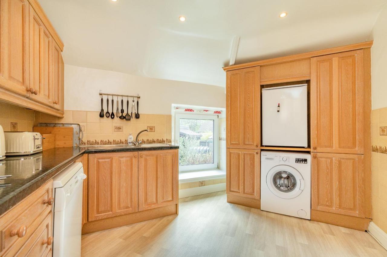 Dales Croft Apartment Бъкстън Екстериор снимка