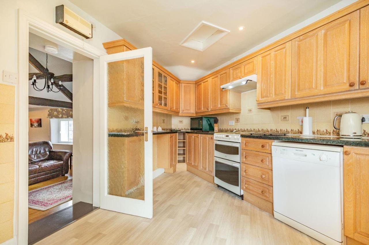 Dales Croft Apartment Бъкстън Екстериор снимка